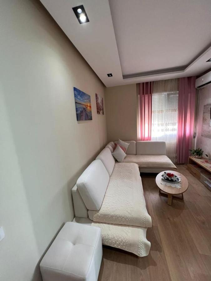 Soleil Apartment With Sunbed & Umbrella Vlore Luaran gambar