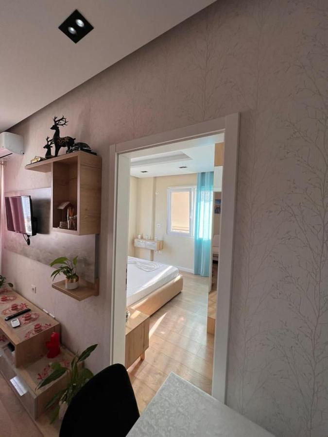 Soleil Apartment With Sunbed & Umbrella Vlore Luaran gambar