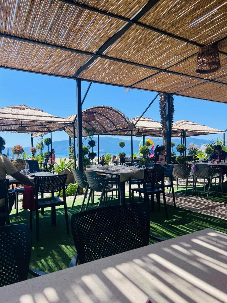 Soleil Apartment With Sunbed & Umbrella Vlore Luaran gambar