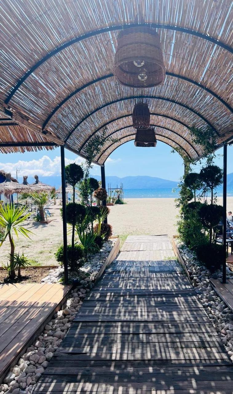 Soleil Apartment With Sunbed & Umbrella Vlore Luaran gambar